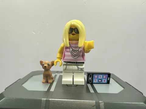 LEGO minifigure Trendsetter col10-14 col158 CMF Series 10 phone Chihuahua dog