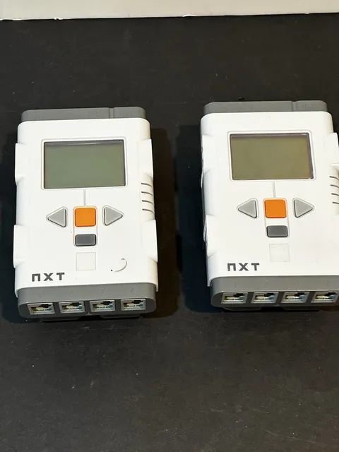 LEGO Mindstorms NXT Intelligent Brick Lot of 2 Tested Powers On / Bad Batteries