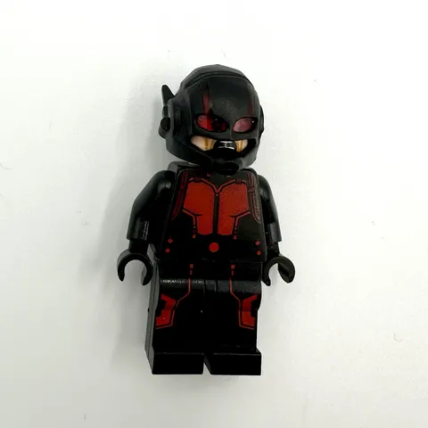 LEGO Hank Pym Minifigure (sh0202) from 76039 Ant-Man Final Battle - Marvel