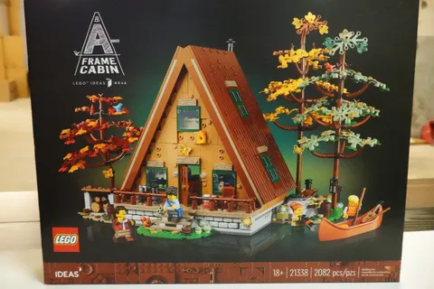 LEGO Ideas: A-Frame Cabin (21338)