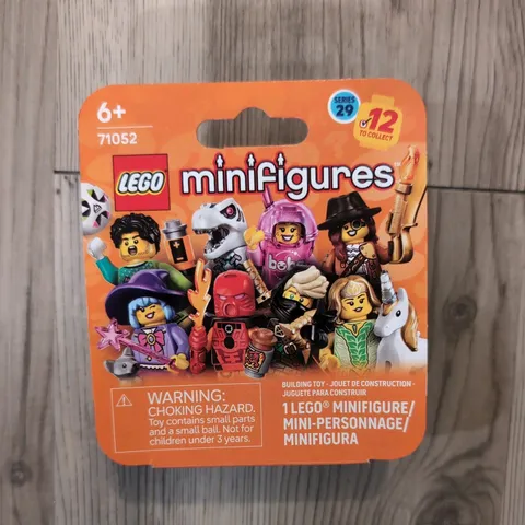 LEGO Minifigure Series sealed New IN HAND 