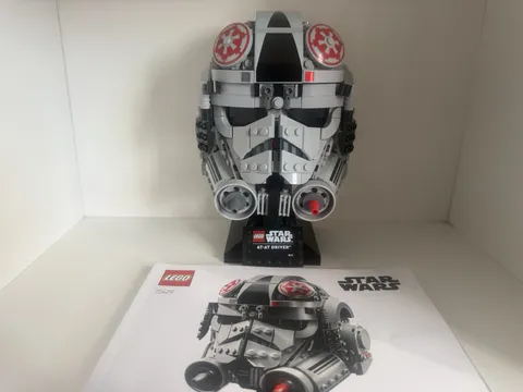 LEGO Star Wars: AT-AT Driver Helmet (75429) Used Instructions