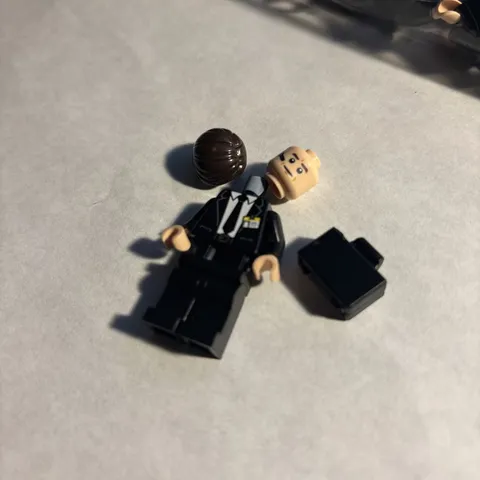 LEGO 76354 Marvel S.H.I.E.L.D. Helicarrier Agent Coulson Minifigure