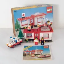 Lego 6364 Medical Outpatient Clinic with Doctor and Ambulance Legoland City (1980)