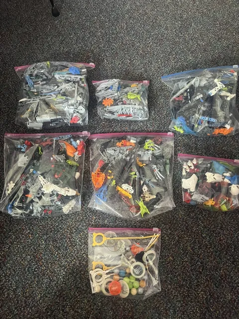 Lego Bionicle Weapons, Masks, Sphere Balls, Rip Chords, Discs & More- 4 1/2+ lbs
