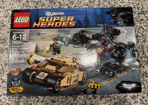 LEGO DC Comics 76001 The Dark Knight Trilogy The Bat Vs. Bane Tumbler Chase. New