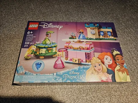 LEGO Disney Princess: Aurora Merida and Tiana's Enchanted Creations (43203)