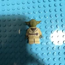 LEGO Star Wars Yoda Olive Green w/ Belt Minifigure sw0906 75330 Jedi Training