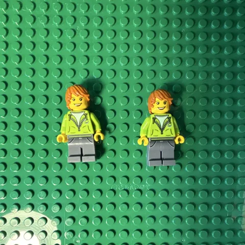 LEGO Minifigures Lot of 2 LEGO club Max minifigures