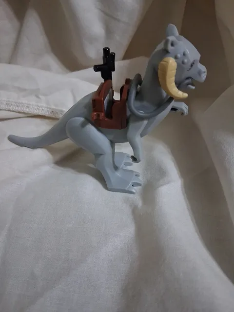 Lego Star Wars Tauntaun Minifigure With Saddle horns READ