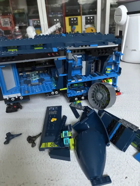 LEGO The LEGO Movie 2: The Rexcelsior (70839) Incomplete