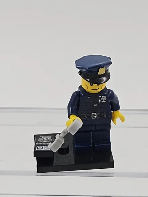 LEGO Collectible Minifigures Series 9 Police Man Complete 