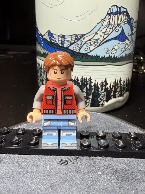 LEGO Marty Mcfly Back to the future Minifigure