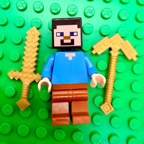 LEGO Minecraft Steve Minifigure with Gold Sword and Pickaxe Accessories