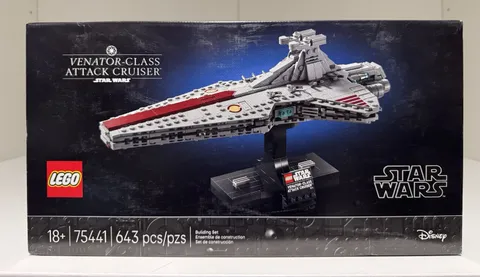 LEGO Star Wars Venator-Class Attack Cruiser 75441 643 pcs Stand Box 18+