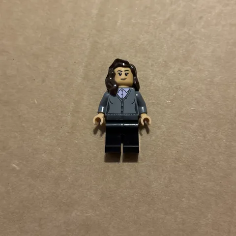 Lego Romilda Vane 76422 Dark Bluish Gray Cardigan Harry Potter Minifigure