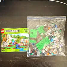 LEGO Minecraft 21123 The Iron Golem 208pc 100% Complete, No Box