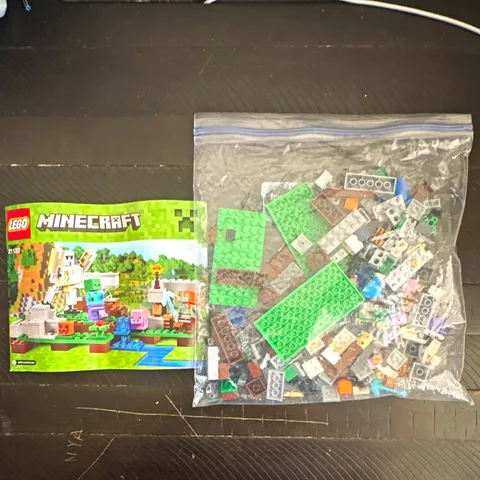 LEGO Minecraft 21123 The Iron Golem 208pc 100% Complete, No Box