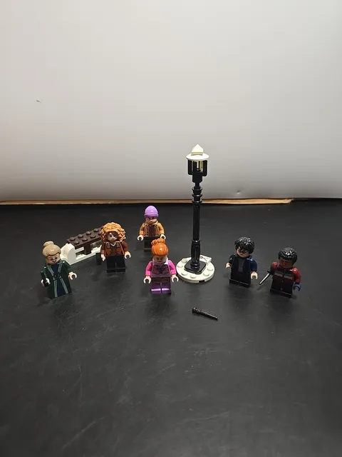 Lego Harry Potter - Hogsmeade Village Minifigs -76388 Minifigures 