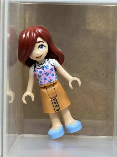 LEGO Minifigure - Friends Paisley - Bright Pink Tank Top - No frnd0784 - QTY 1