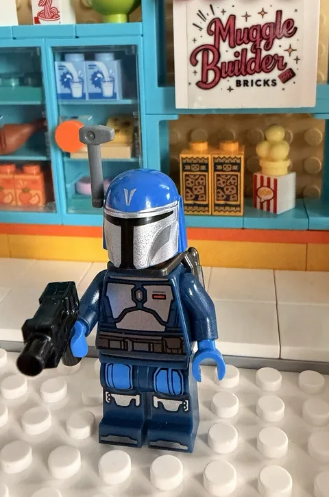 LEGO Star Wars Mandalorian Fleet Commander Minifigure With Accessory