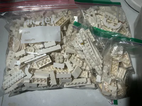 LEGO Bulk WHITE 2.5+ Pound Diverse Pieces -Hundreds of Pieces -WYSIWYG See Photo