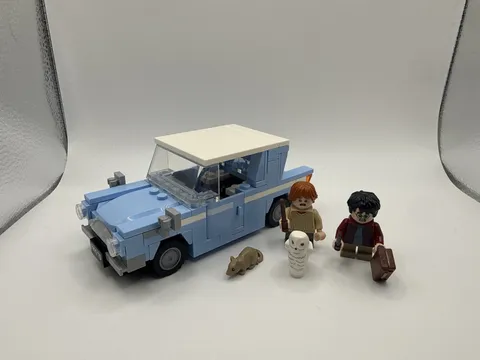 LEGO Harry Potter: Flying Ford Anglia (76424)