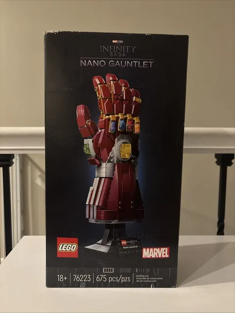 LEGO 76223 Nano Gauntlet Marvel Super Heroes New Retired Sealed Not Perfect Box