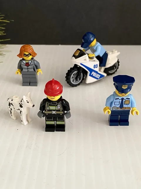 5 Lego City Mini Figures, Minifigs Figures Lot, Lego City assorted Characters
