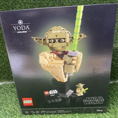 LEGO Star Wars Yoda 75438 Building Set 399 pcs 18+ w/ Display Stand