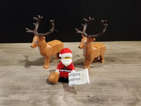 LEGO Santa Minifigure with 2 Reindeer Figures