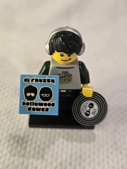 Lego Collectible Minifigure Series 8 DJ Complete 