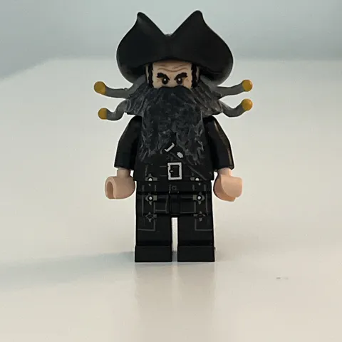 LEGO Pirates of the Caribbean Blackbeard Minifigure poc007 4195 1
