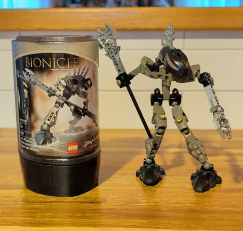 LEGO BIONICLE Rahkshi Guurahk 8590 Complete Set Canister 41 pcs (2003)