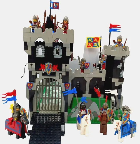 LEGO 6086 Black Knight's Castle Castle 1992 No Box