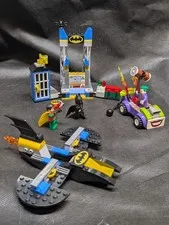 LEGO The Joker Batcave Attack - Juniors Super Heroes Batman 10753