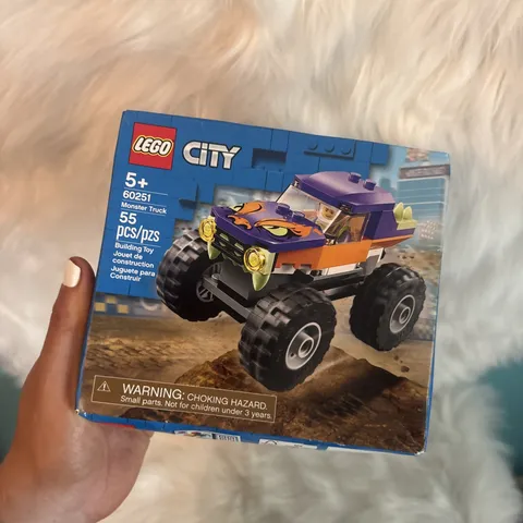 Lego City Monster Truck 60251 new sealed Box Little Damaged 