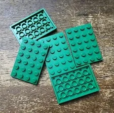 LEGO Green Plate 4 x 6 QTY 5. Part No. 3032.