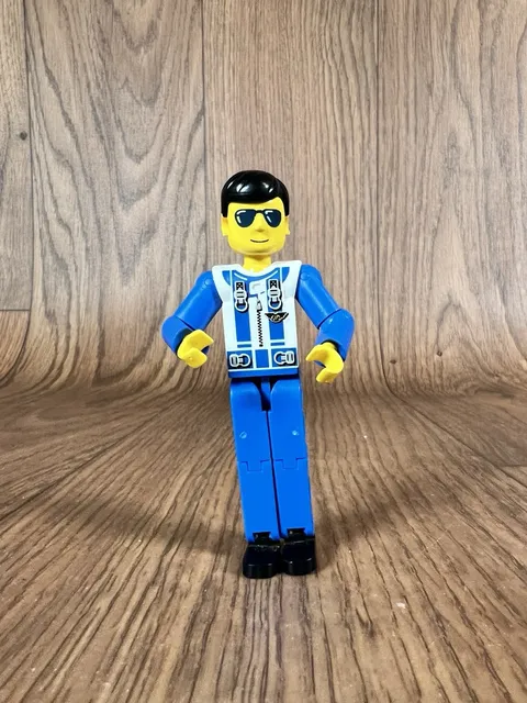 LEGO Technic Figure (tech0038) Blue Legs, White Top w/ Zipper and Blue Harness