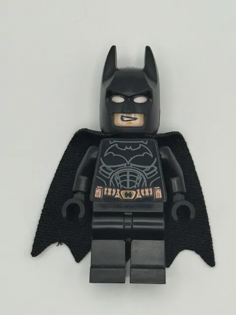 LEGO Super Heroes Minifigure - Batman w/Copper Belt - 76239 sh0781 Dark Knight