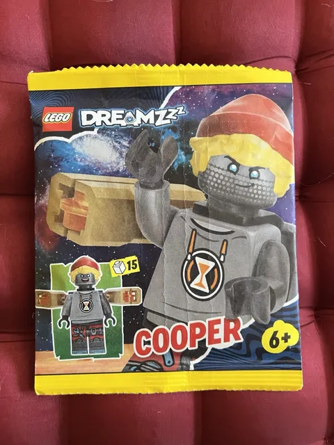 LEGO Dreamzzz Cooper Minifigure with Double Shooter Paper Bag 552405 - New