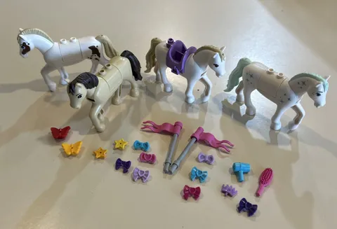 LEGO Friends Minifigure Animal Lot U - Horses With Moveable Heads & Accessories