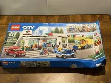 Lego City 2 in 1 Service Station 60132 Retired Brand New Set - Damaged Box