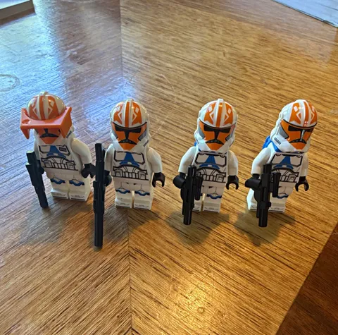 LEGO Star Wars Clone Trooper Minifigures Lot of 4 Orange Markings Blasters