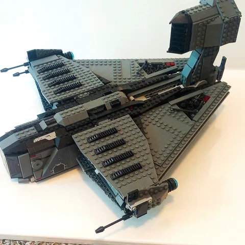 LEGO Star Wars Imperial Shuttle 75302 660pc Set with Minifigures