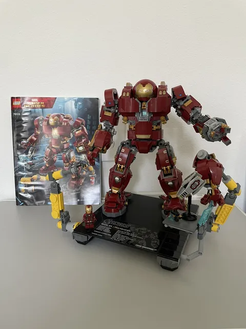 Lego 76105 The Hulkbuster: Ultron Edition - 98% Complete