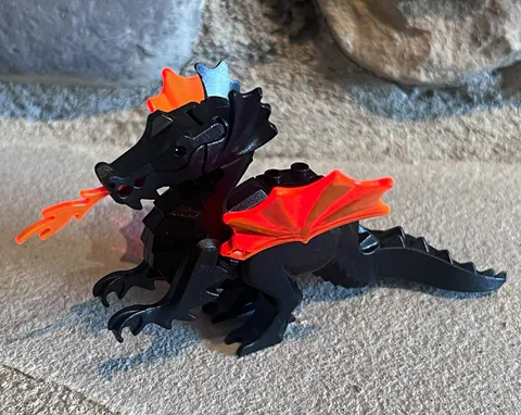 Vintage LEGO Castle Dragon Masters Black Dragon w/ Trans Red Wings Fire Flame
