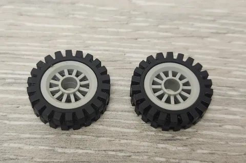 Lego 30155c01 Old Gray Wheel Spoked 2 x 2 with Pin Hole Black Tire 24mm Lot Of 2