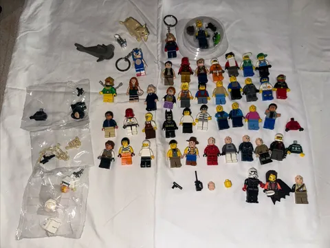 LEGO 47 Minifigures Figures Lot & Animals Accessories Various