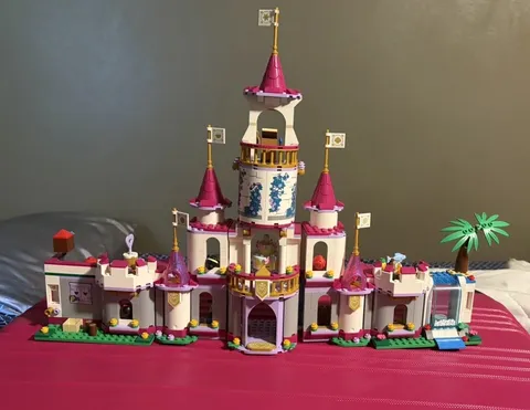 LEGO Disney: Ultimate Adventure Castle (43205)